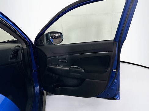 Used 2019 Mitsubishi Outlander Sport ES image 29