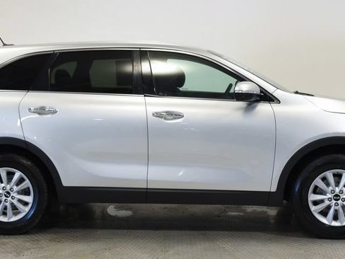 Used 2019 Kia Sorento FWD image 21