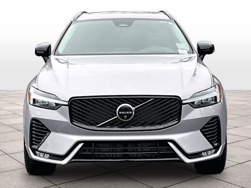 Used 2026 Volvo XC60 B5 Ultra w/ Climate Package image 3