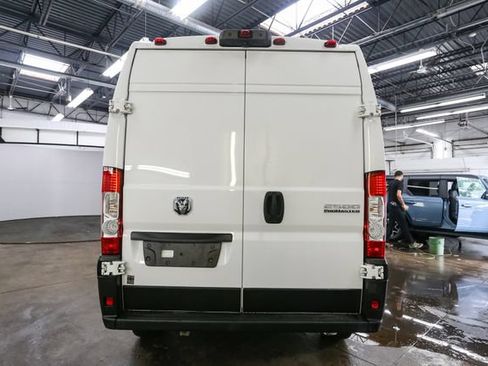 Used 2026 RAM ProMaster 2500 w/ Convenience Group FWD image 8