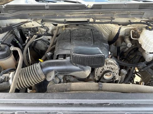 Used 2018 GMC Sierra 2500 SLE w/ Snow Plow Prep Package AWD/4WD image 40
