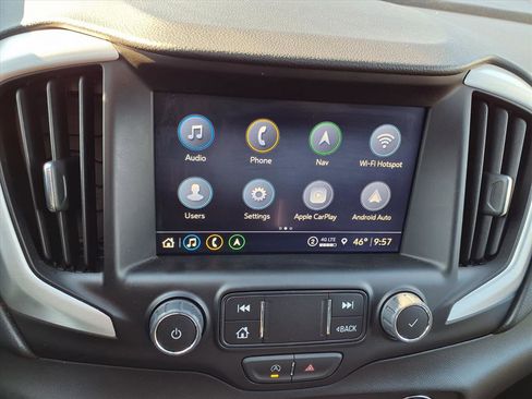 Used 2024 GMC Terrain SLT w/ Infotainment Package II image 4