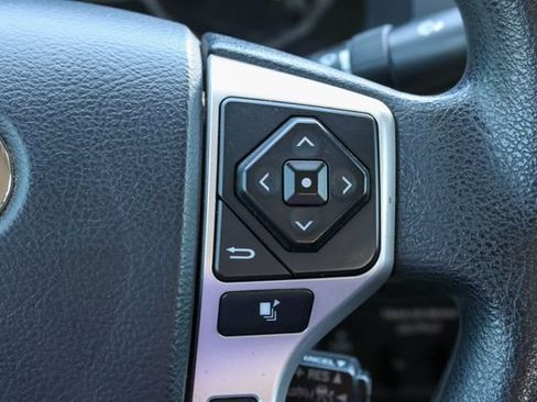 Used 2019 Toyota Tundra SR5 w/ SR5 Upgrade Package AWD/4WD image 31