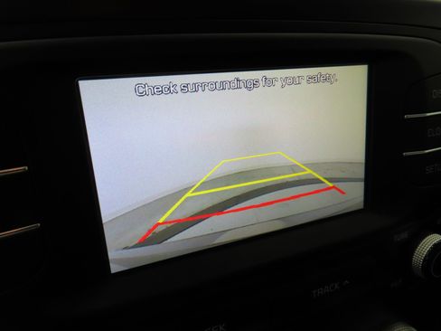 Used 2019 Kia Soul image 18