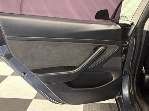 Used 2020 Tesla Model 3 Standard Range Plus RWD image 17