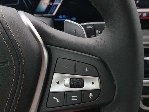 New 2026 BMW X5 xDrive50e w/ Executive Package image 15