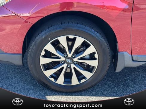 Used 2017 Subaru Outback 2.5i Limited image 8