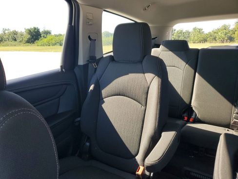 Used 2016 Chevrolet Traverse LT w/ Style and Technology Package image 12