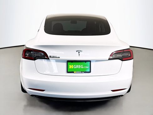Used 2021 Tesla Model 3 Standard Range Plus image 8