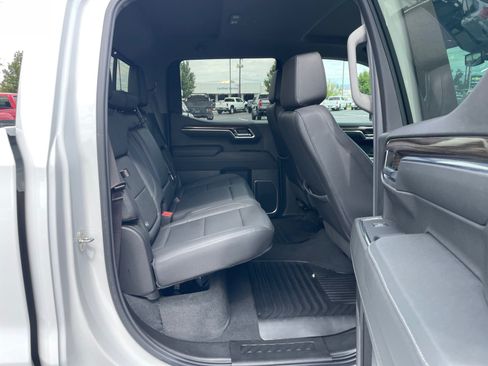 Used 2023 Chevrolet Silverado 1500 LT w/ Leather Package AWD/4WD image 24
