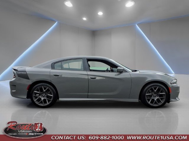 Used 2017 Dodge Charger Daytona R/T RWD image 2