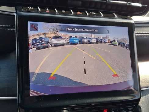 Used 2023 Jeep Grand Cherokee L Limited image 18