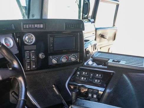 Used 2006 HUMMER H1 4-Door Wagon AWD/4WD image 20