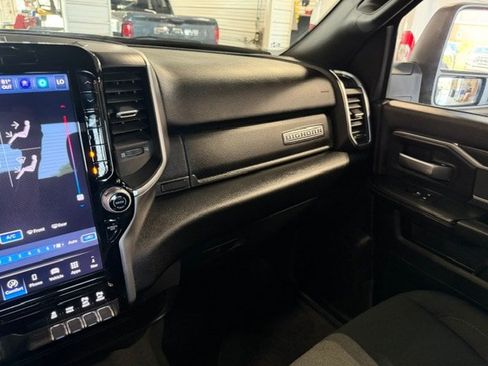 Used 2025 RAM 2500 Big Horn AWD/4WD image 39