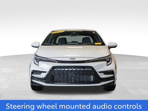 Used 2023 Toyota Corolla SE image 2