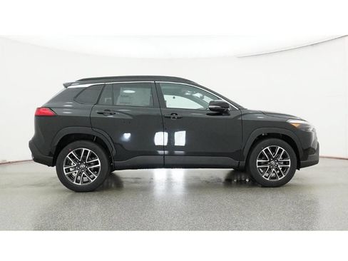 New 2026 Toyota Corolla Cross XLE w/ Convenience Package FWD image 27