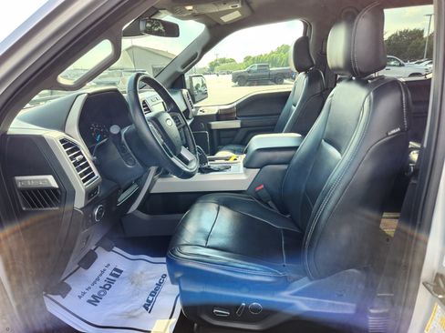Used 2016 Ford F150 Lariat w/ Equipment Group 502A Luxury AWD/4WD image 13