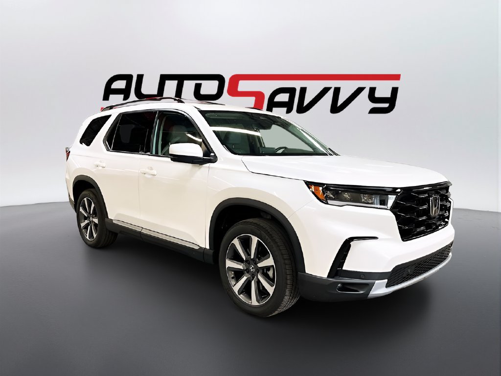 Used 2024 Honda Pilot Touring image 1