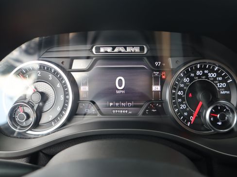 Used 2021 RAM 1500 Big Horn AWD/4WD image 16