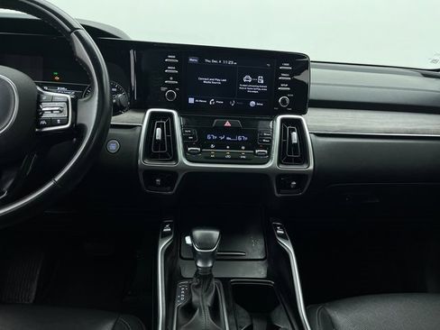 Used 2021 Kia Sorento EX w/ Panoramic Sunroof Package image 8