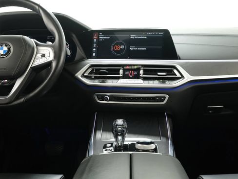 Used 2022 BMW X7 xDrive40i w/ Premium Package AWD/4WD image 9