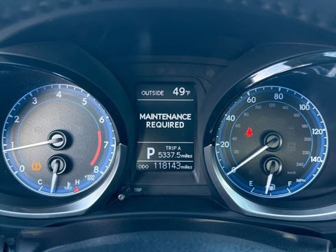 Used 2015 Toyota Corolla S Premium image 34