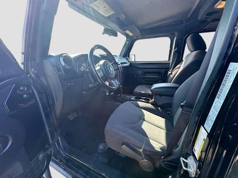 Used 2017 Jeep Wrangler Unlimited Sport w/ Max Tow Package image 18