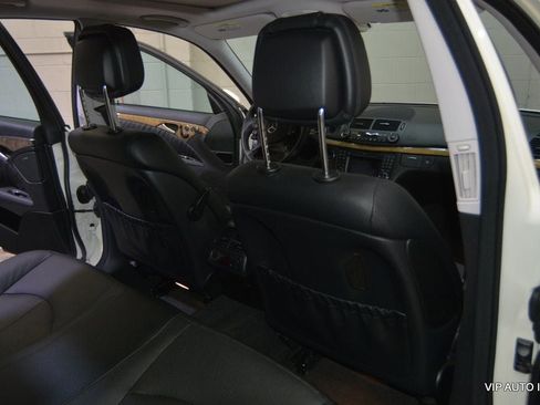 Used 2009 Mercedes-Benz E 550 Sedan image 18