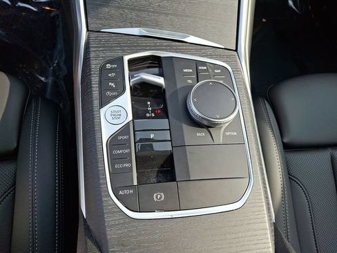 Used 2025 BMW 330i xDrive Sedan w/ Premium Package AWD/4WD image 14