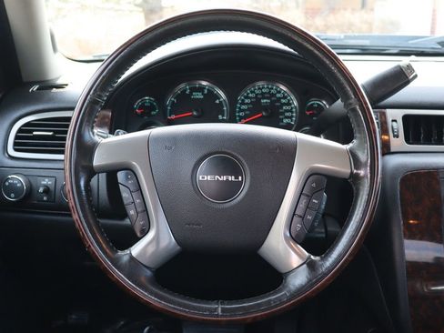 Used 2014 GMC Sierra 2500 Denali w/ Suspension Package, Off-Road image 19