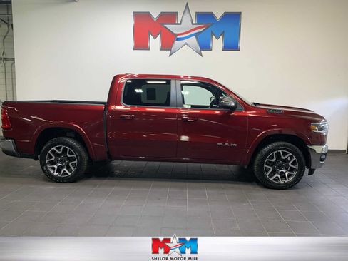 Used 2025 RAM 1500 Laramie AWD/4WD image 1