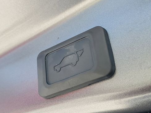 Certified 2025 Toyota RAV4 XLE w/ Convenience Package FWD image 10
