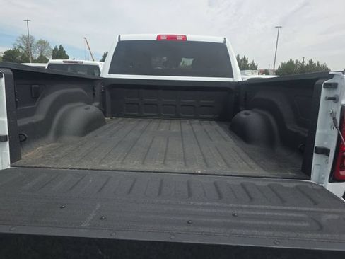 Used 2025 RAM 2500 Big Horn AWD/4WD image 5