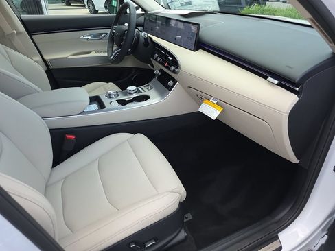 New 2026 Genesis GV70 2.5T Select AWD/4WD image 33
