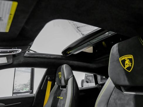 Used 2024 Lamborghini Urus Performante image 7
