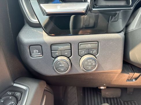 Used 2026 Chevrolet Silverado 1500 RST w/ Convenience Package II AWD/4WD image 19