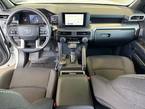 Used 2025 Toyota 4Runner SR5 AWD/4WD image 16