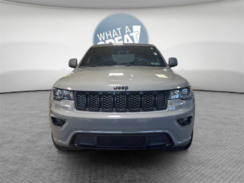 Used 2020 Jeep Grand Cherokee Altitude image 9