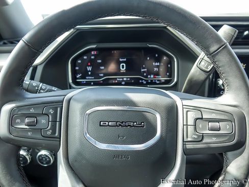 Used 2025 GMC Sierra 2500 Denali w/ Denali Reserve Package AWD/4WD image 4