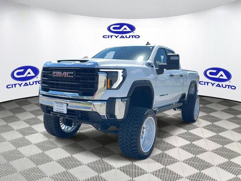 Used 2024 GMC Sierra 2500 Pro w/ 1SA Pro Safety Plus Package AWD/4WD image 9