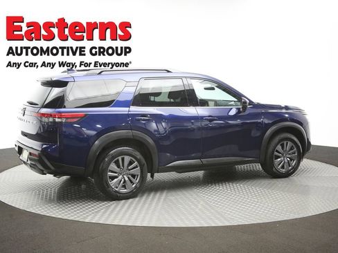 Used 2025 Nissan Pathfinder SV FWD image 42