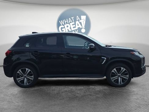 Used 2020 Mitsubishi Outlander Sport SE AWD/4WD image 2