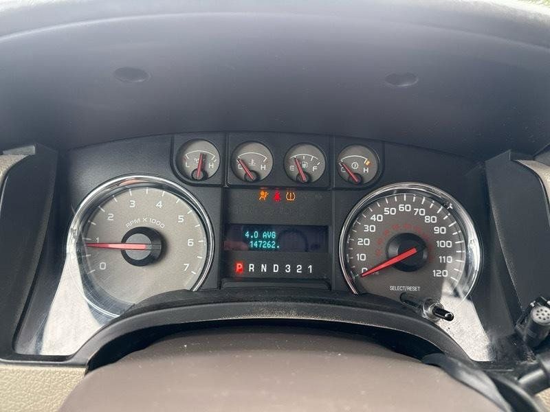 Used 2010 Ford F150 XLT RWD image 11