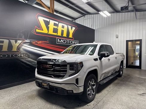 Used 2025 GMC Sierra 1500 SLT w/ SLT Premium Plus Package AWD/4WD image 1
