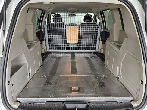 Used 2015 RAM C/V Tradesman FWD image 9