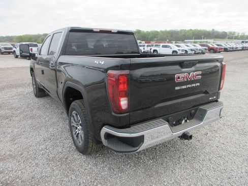 New 2026 GMC Sierra 1500 SLE w/ Max Trailering Package image 7