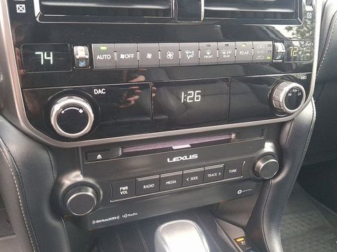 Used 2023 Lexus GX 460 Premium image 17