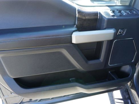 Used 2022 Ford F350 Lariat image 16