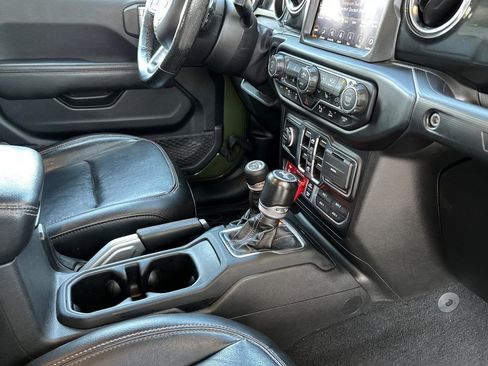 Used 2021 Jeep Wrangler Unlimited Rubicon image 16