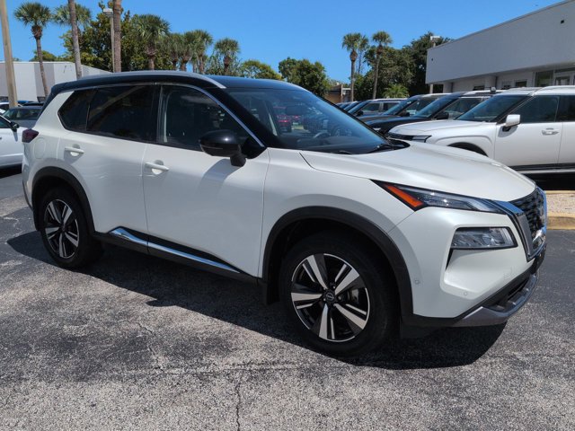 Used 2023 Nissan Rogue SL w/ SL Premium Package AWD/4WD image 2
